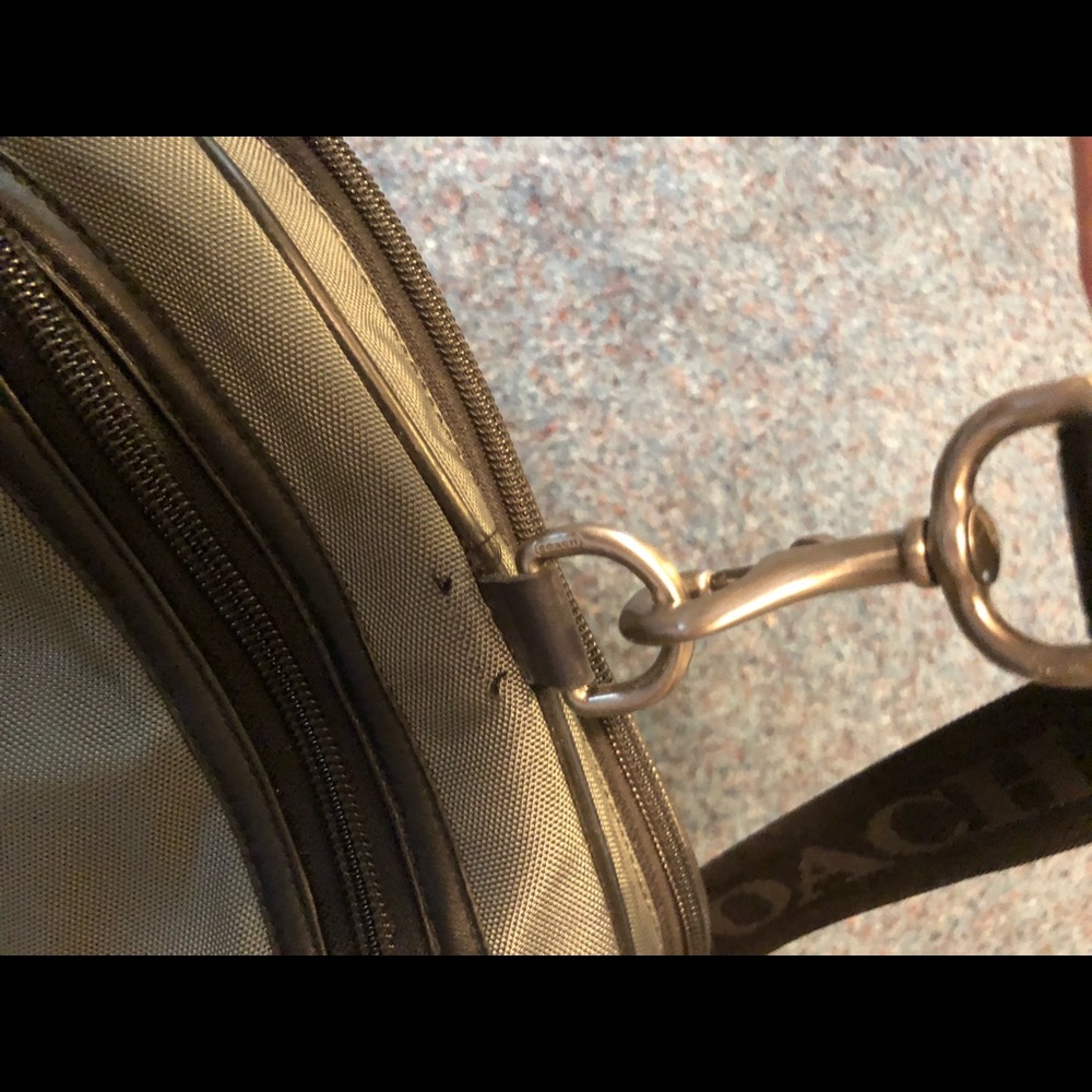 Coach Duffle Bag - Picture 5 of 8